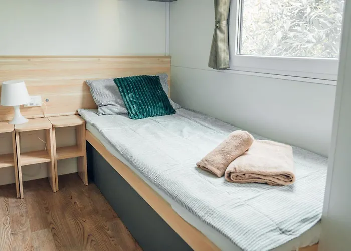 House No 4 * Пакоштане